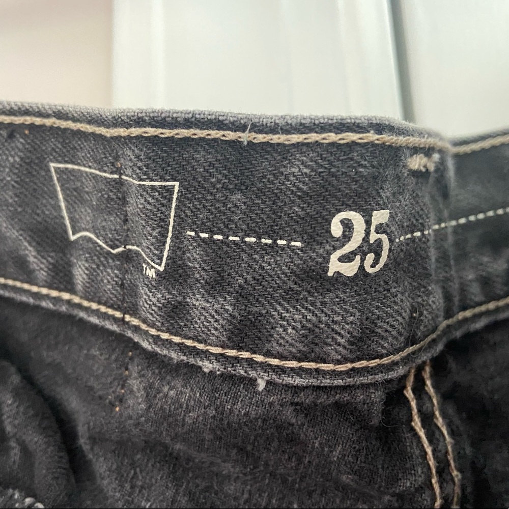 Black Levi’s Denim Shorts